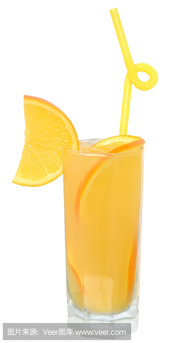 加橙汁和冰块的鸡尾酒